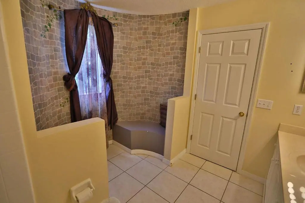 Florida Paradise Castle in Emerald Island Resort near Disney