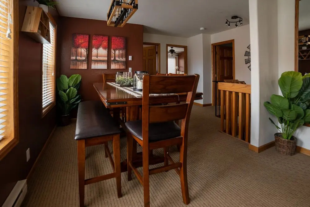 Alpenglow Three Bedroom Two Bath XL A16