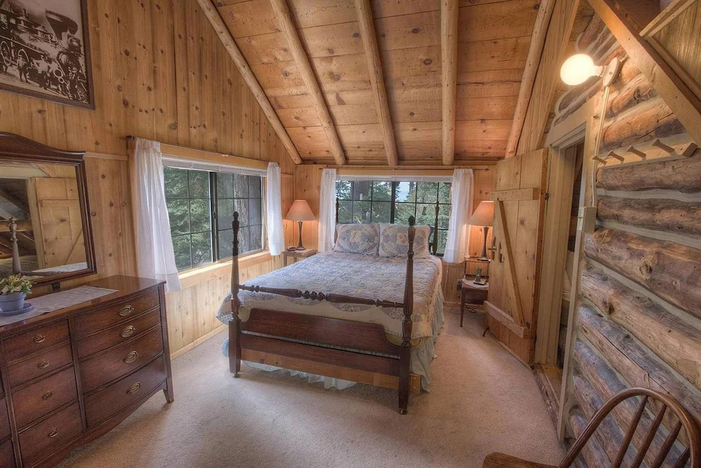 Zephyr Cabin home