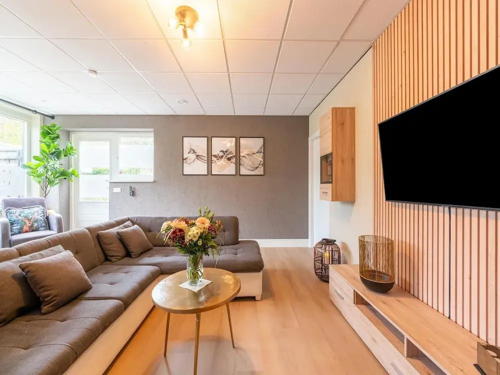 Luxury Apartment in Schin op Geul with Hot Tub & Sauna