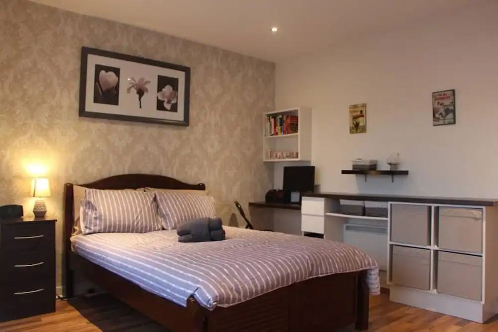 Stylish 2 Bedroom Smithfield Flat With Balcony