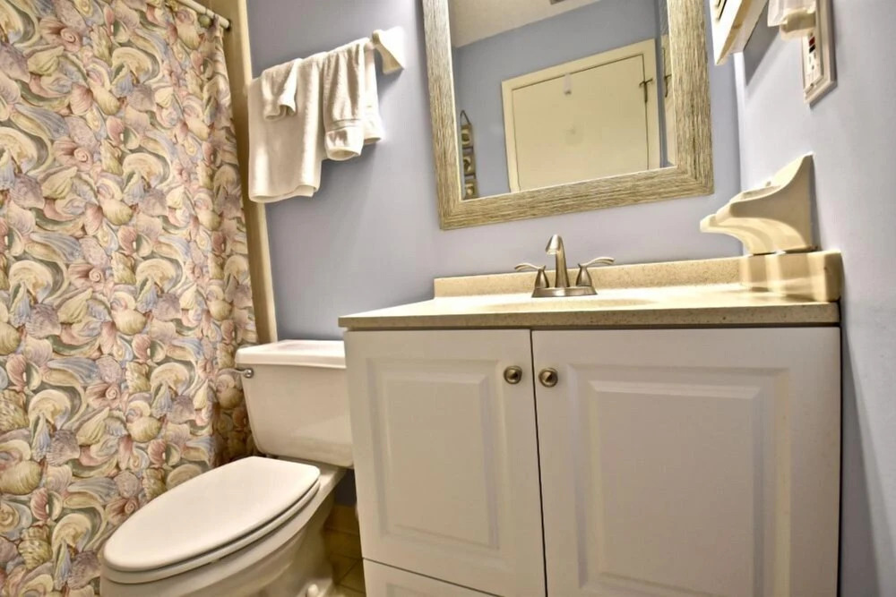 Seawinds 77 - Remodeled Sea Winds 2 Bedroom Steps to the Pool Lagoon View