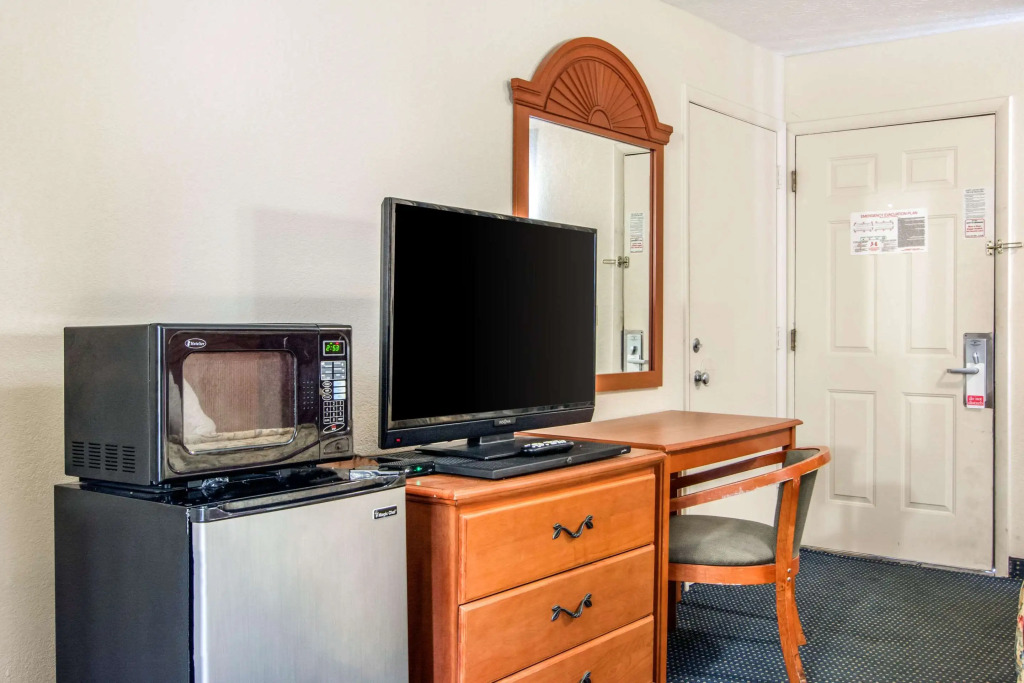 Rodeway Inn