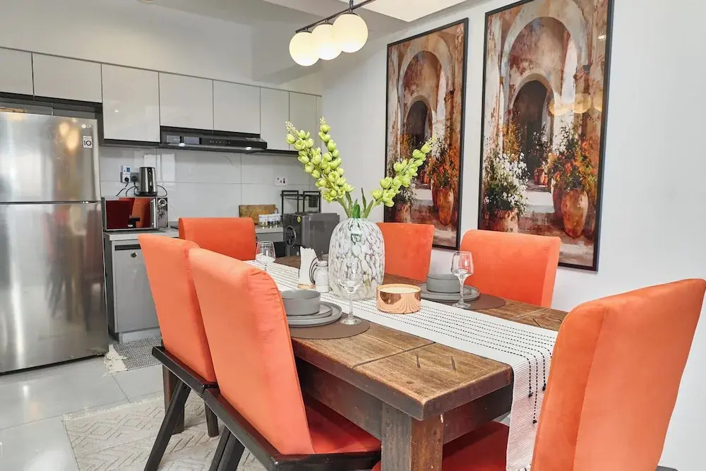 Nari By Edmor Suites