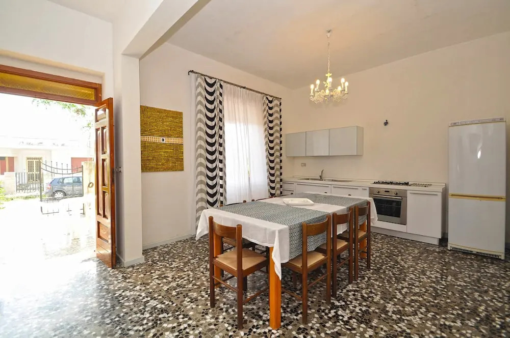 Villa Iris