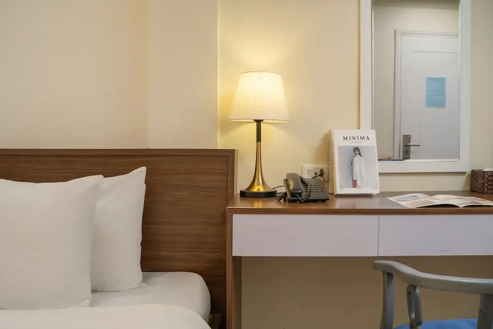 Queen Cafe Hotel