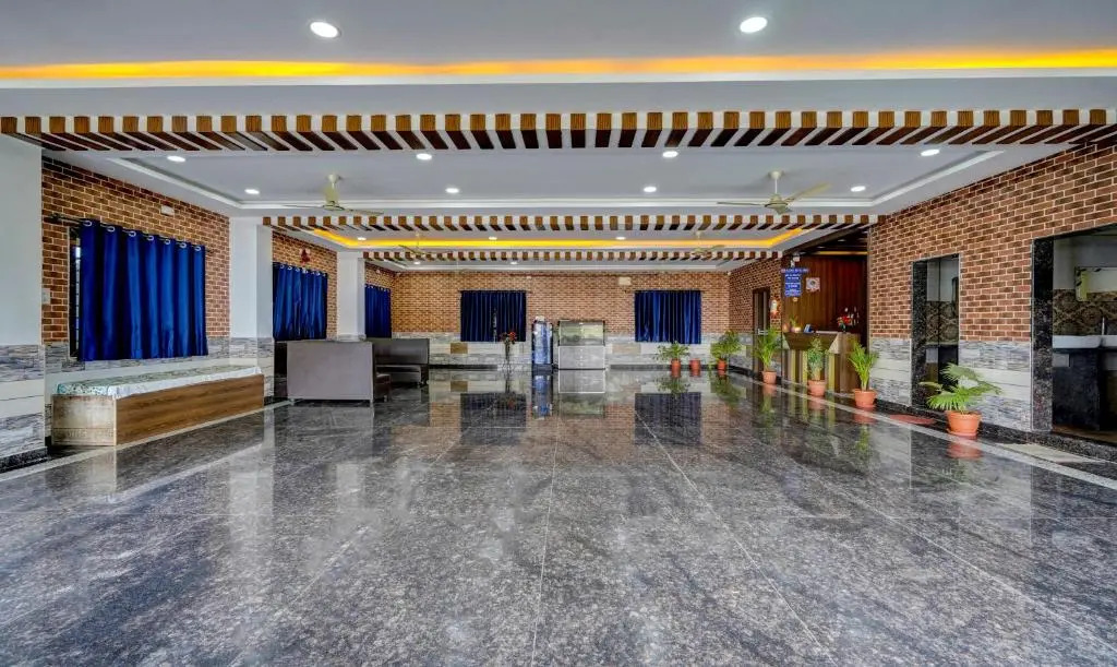 FabHotel Galaxy Shamshabed - Nr, Rajiv Gandhi International Airport