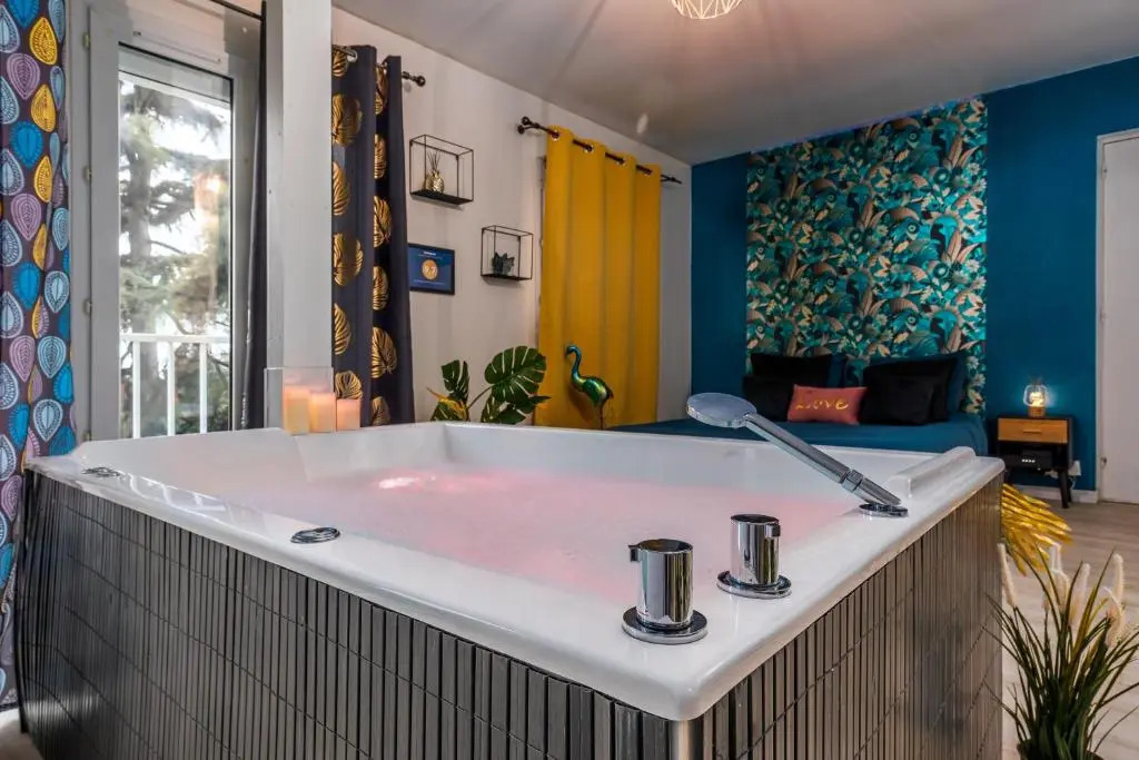 Suite SPAradise - SPA Privé - 6min Disneyland PARIS