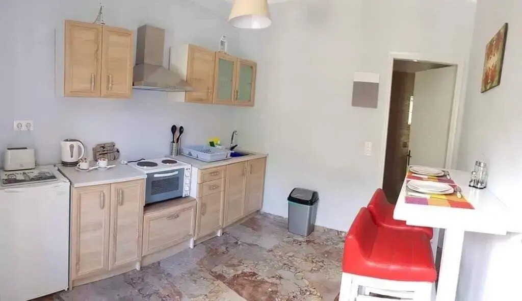 Irene Apartments
