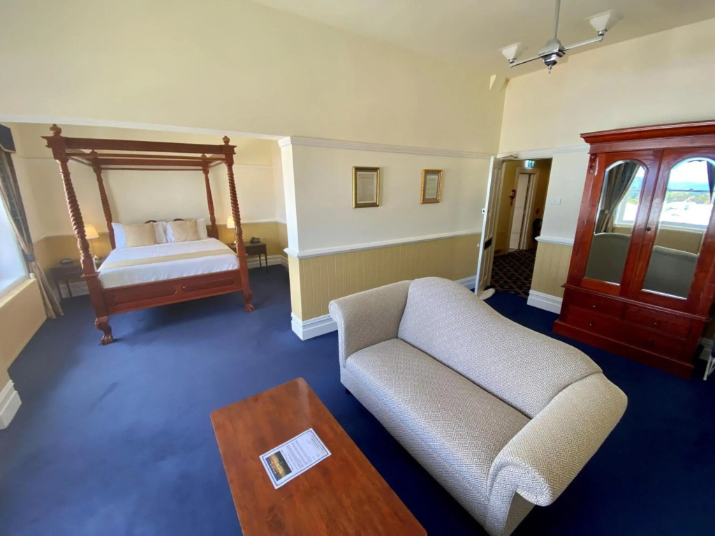 Carrington Hotel