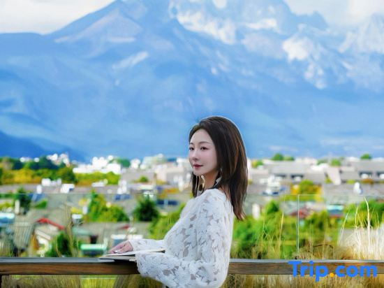 Lijiang Deer’s Call Heights Hotel（With snow mountain view·Rooftop Garden）