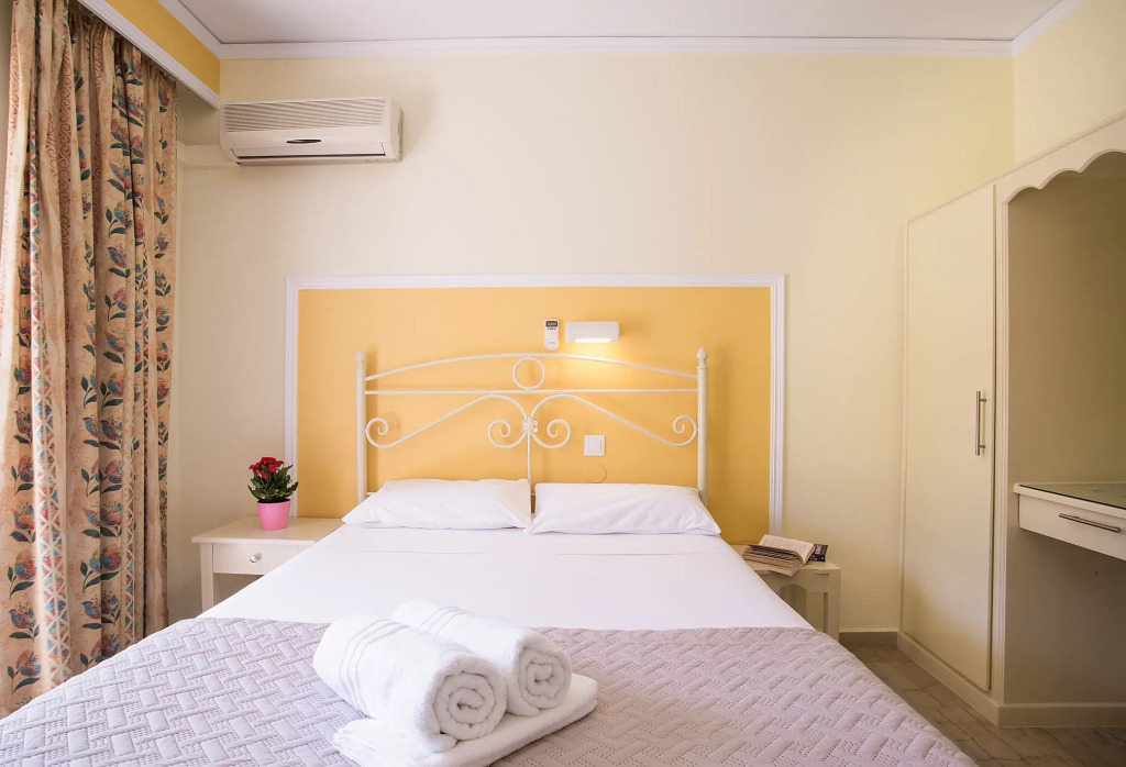 Mathraki Resort