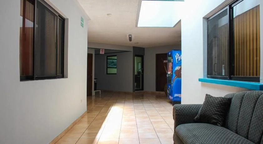 Dolphin Hotel