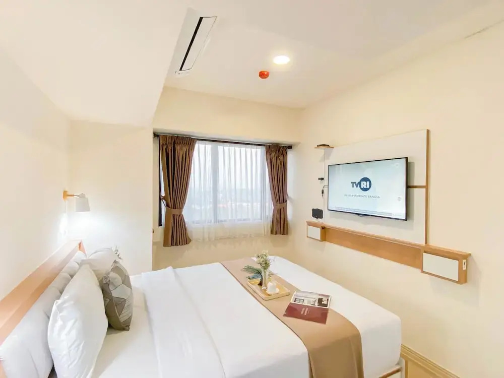 Spacious and Comfy Designed 2BR at Meikarta Apartment