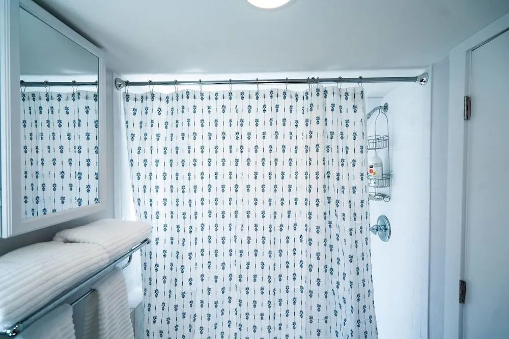Newly Renovated Rino Retreat