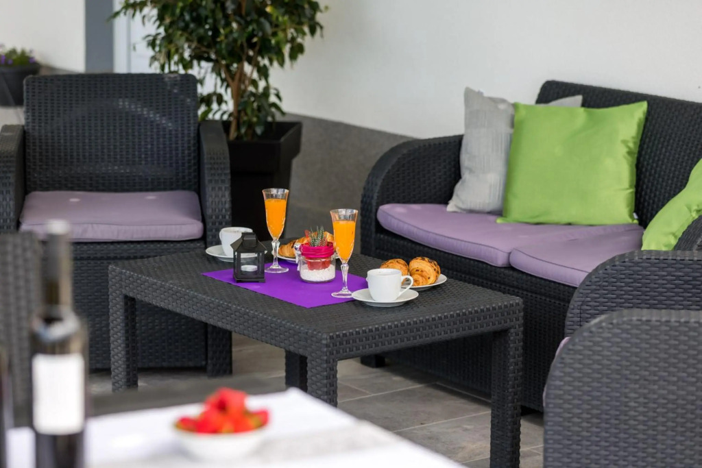 Apartments Lidija - see view with private hot tub and split level apartment with garden