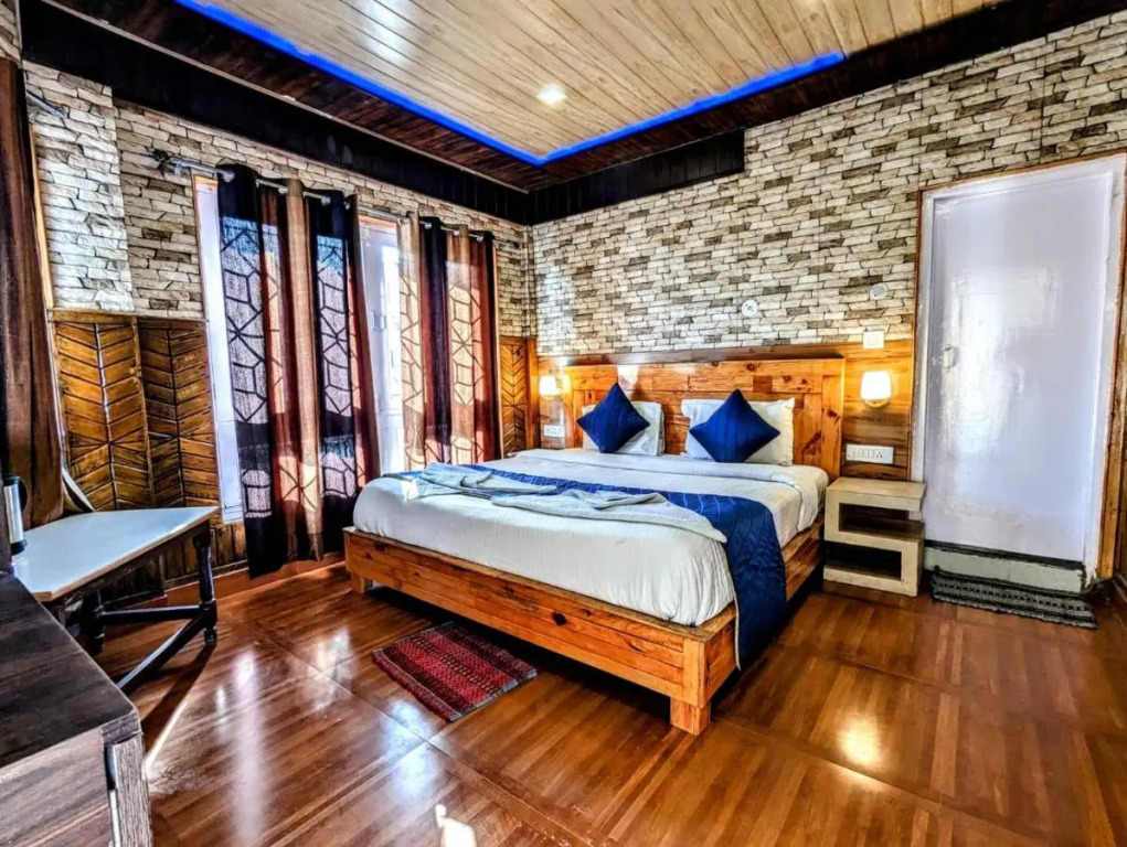 OYO 12782 Hotel Sweet Home