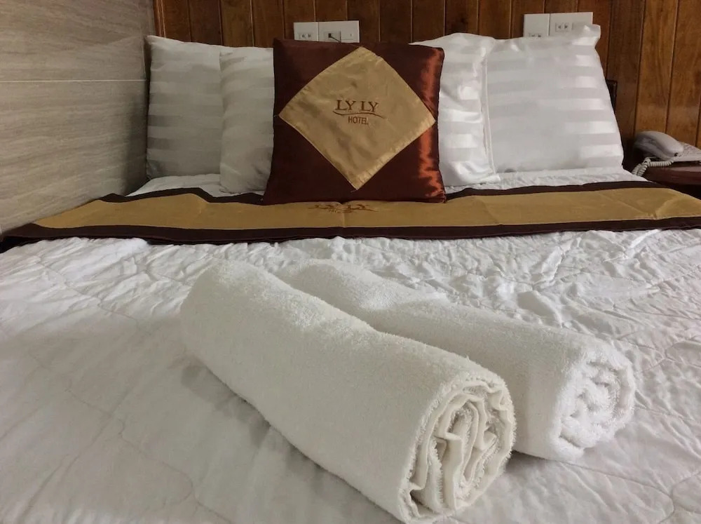 Ly Ly Hotel
