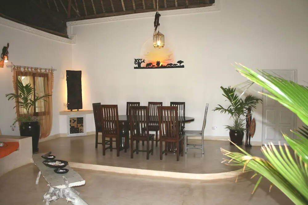 House With in Watamu With Pool Access Furnished Terrace a