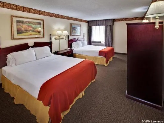 Holiday Inn Express Watertown