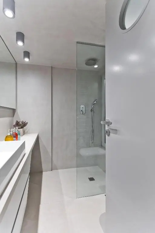 BAG- Boutique Apartment Grey - Hilton Area