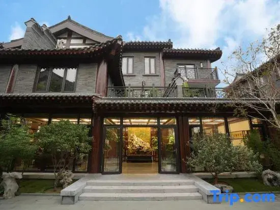 Millennium City Park West Garden No. 3 Homestay (Wansui Mountain Wuxia City)