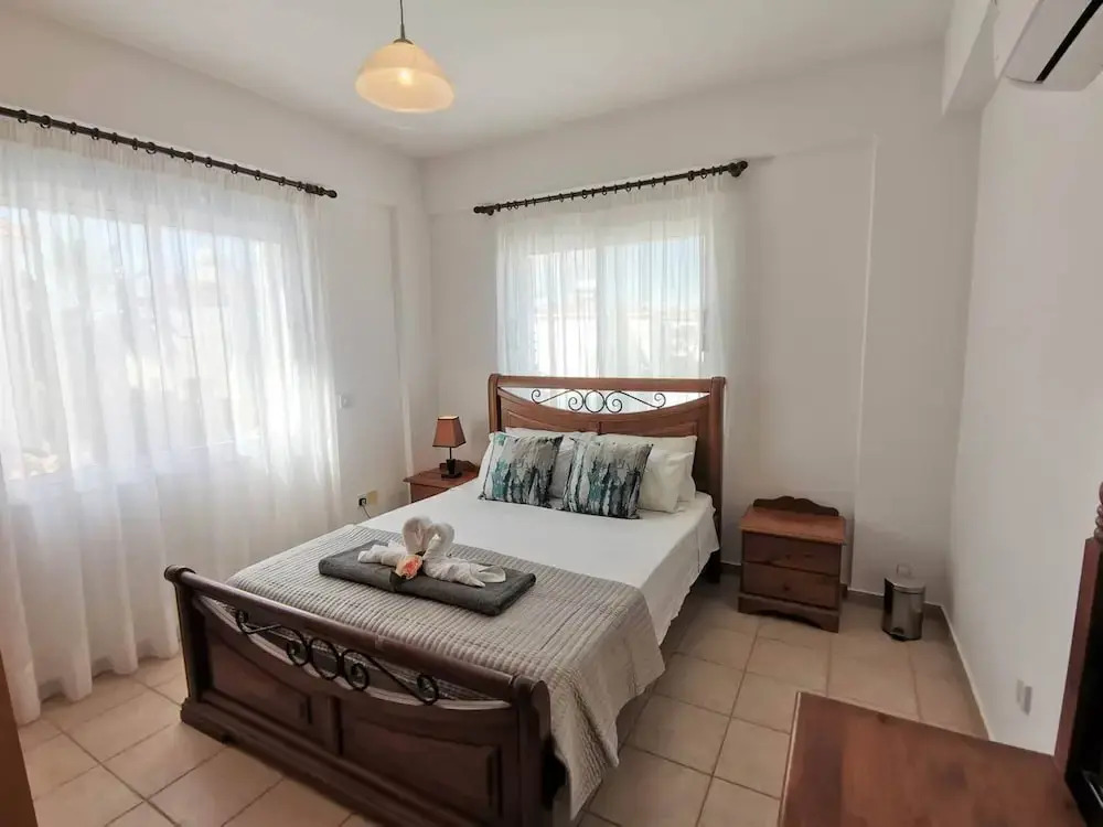 Sobella Villa - 3 Bedroom Villa With 10 x 4 Pool