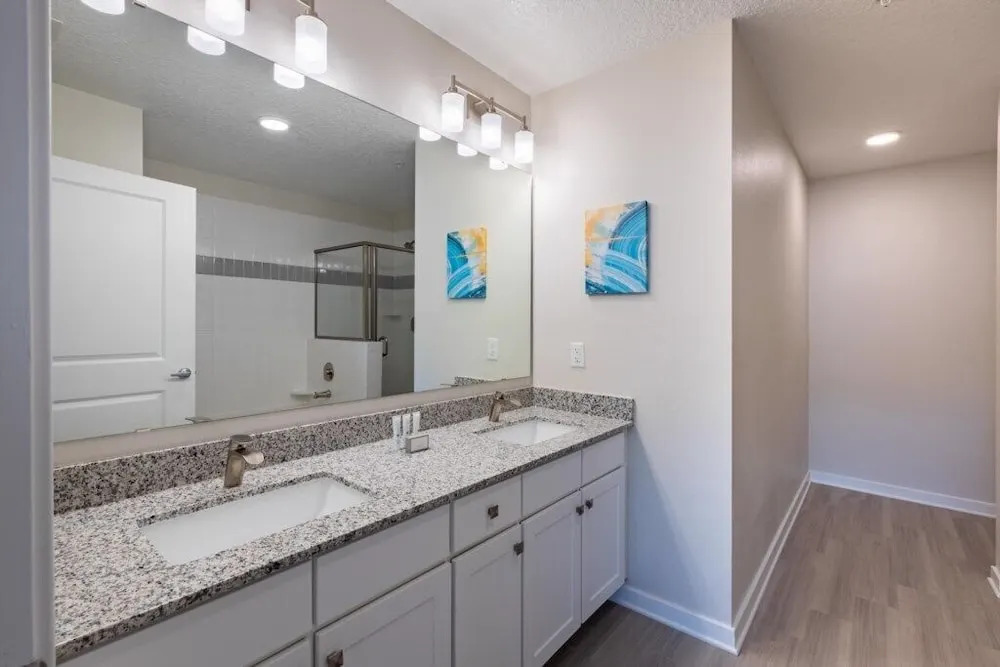New Modern Vista Cay Reserve Condo - 6007