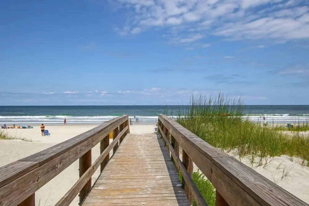 Walk to Beach, Spacious House, Huge Outside Patio