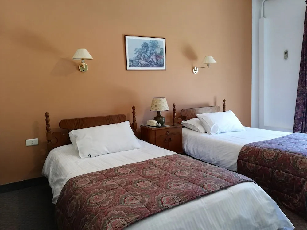 GARDEN HOTEL
