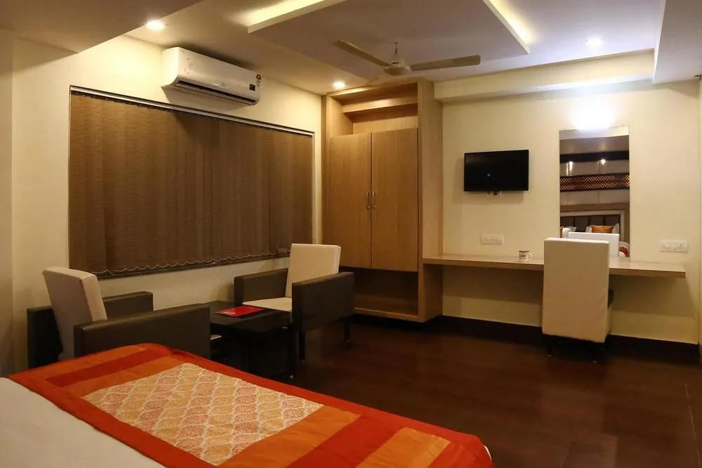 OYO 1774 Hotel Keerthi's Anupama
