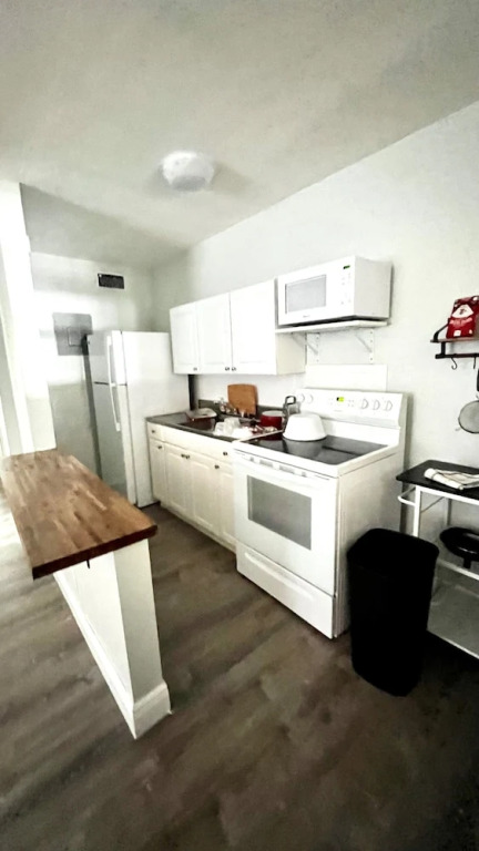 The Leeward Apartments By Lowkl