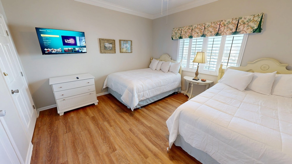 Shoreline Towers 2122 3 Bedroom Condo