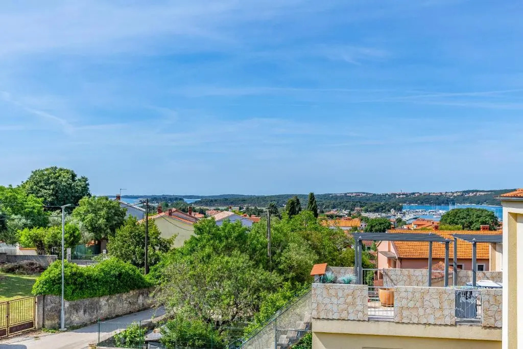 Apartment Lorencin Milka