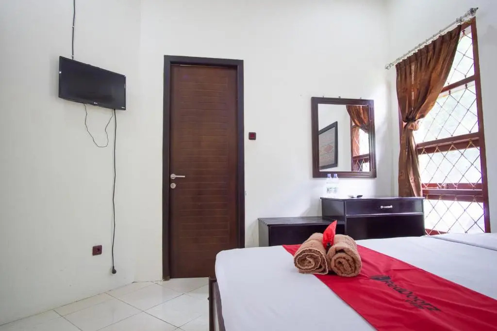 RedDoorz Syariah near Ngade Lake Ternate