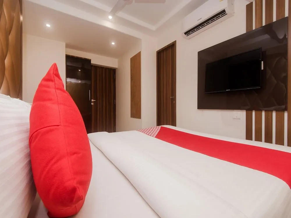 OYO 22683 Hotel Park Palace