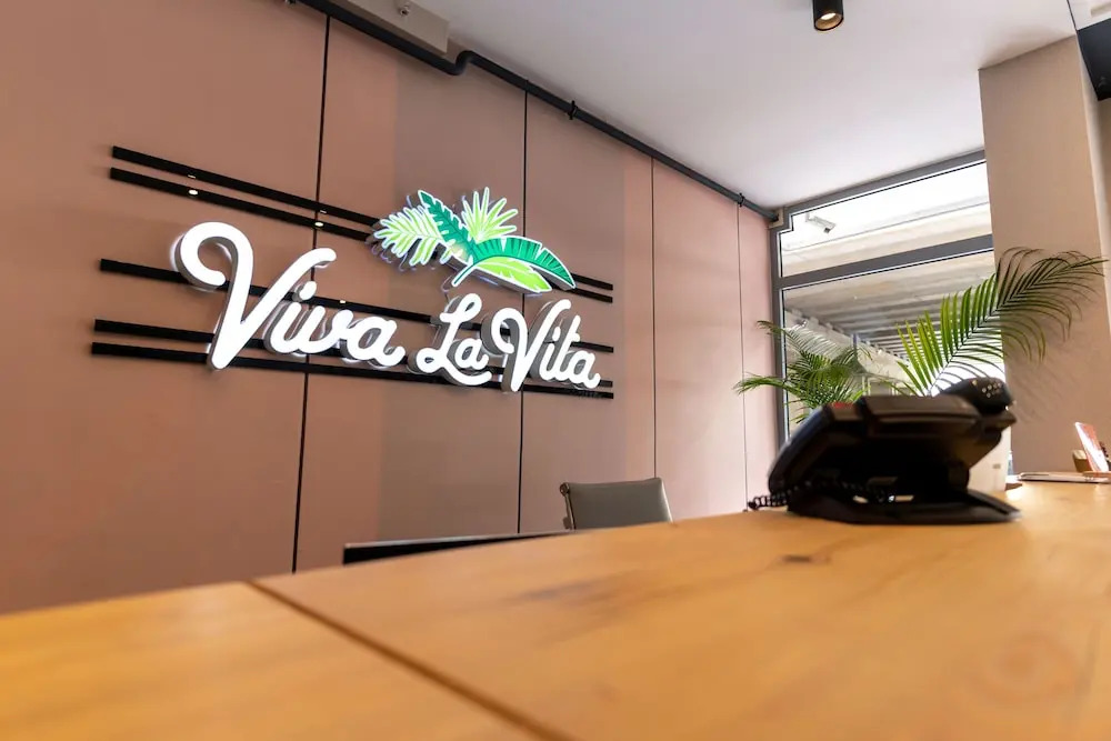 Viva La Vita Hotel