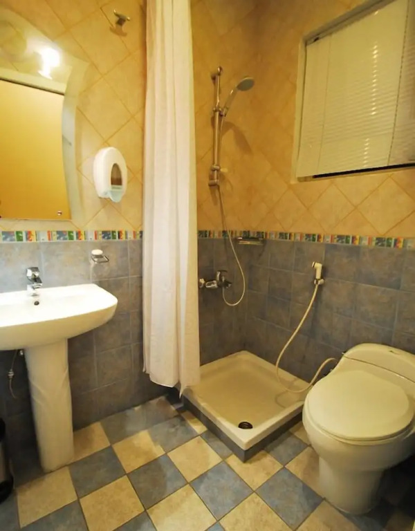 Peninsula Suites