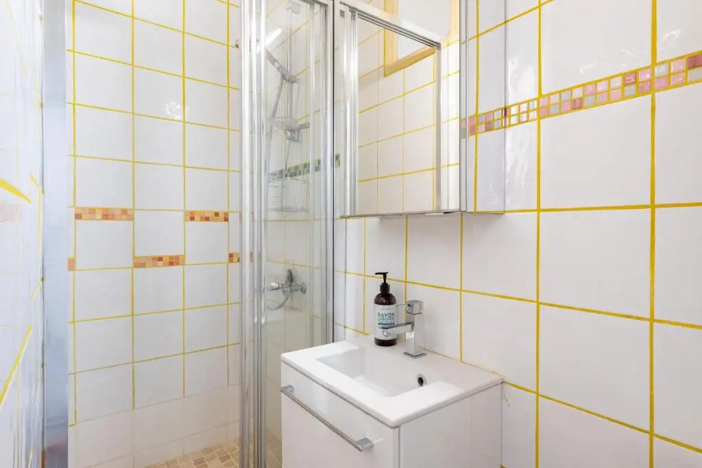 Aviso - appartement magnifique vue mer - plage à 50 m