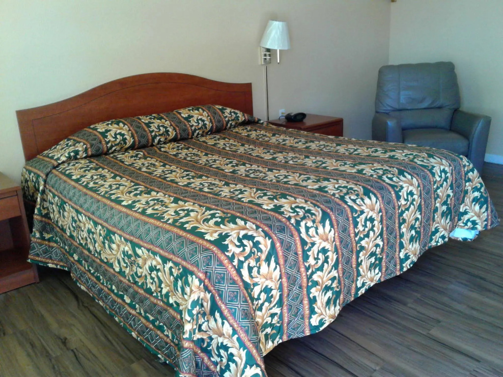 Desert Inn Motel