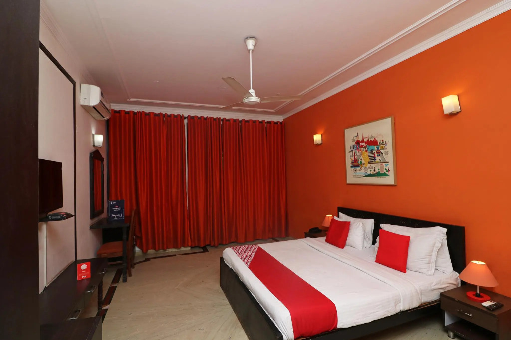 OYO 71300 Hotel pragya