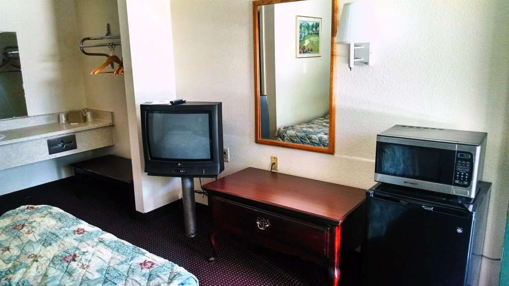 Masters Inn Atlanta - Doraville at I-85 & 285
