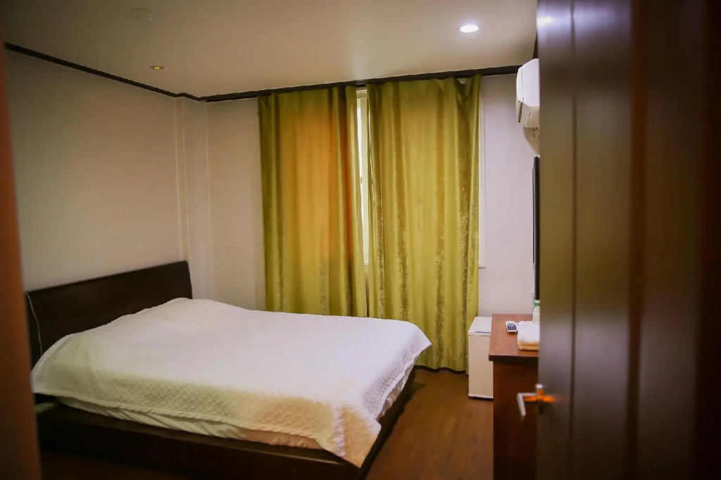 Milgam Central Hotel