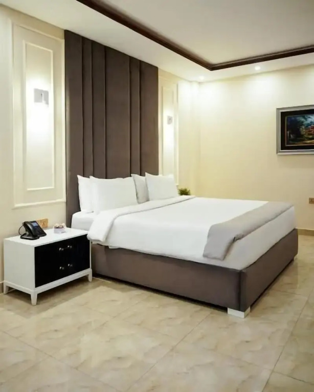 Falettis Express Hotel Airport Lahore