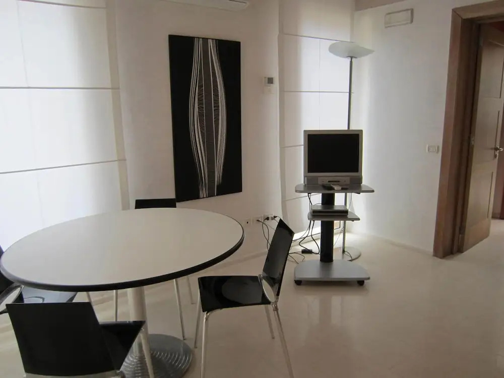 A Designer Apartment in a Residence With a Garden in the Centre of Venice
