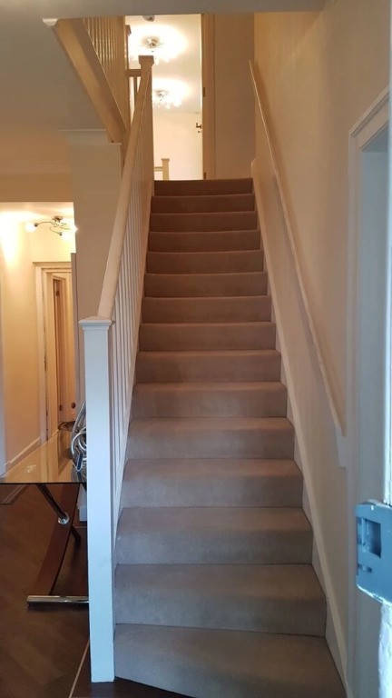 16 Maybury House
