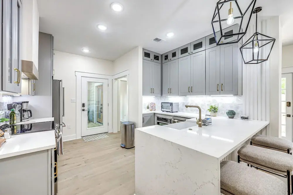 1 Mi to Dtwn: Family Home in San Antonio!