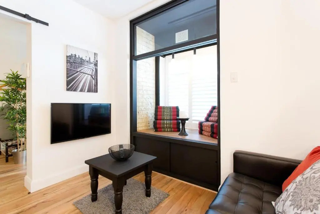 Industrial Central Apartment - Shop 8