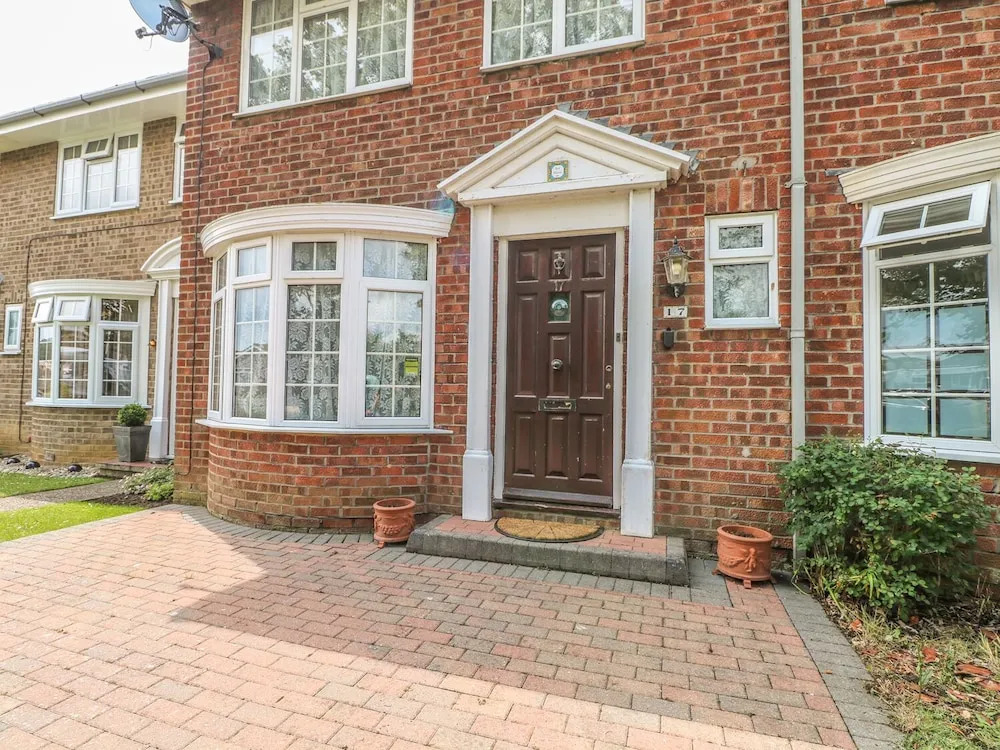 17 Coventry Close