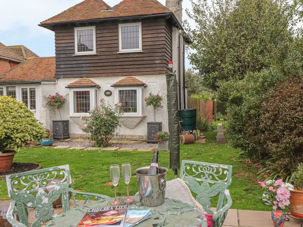 Rover Cottage